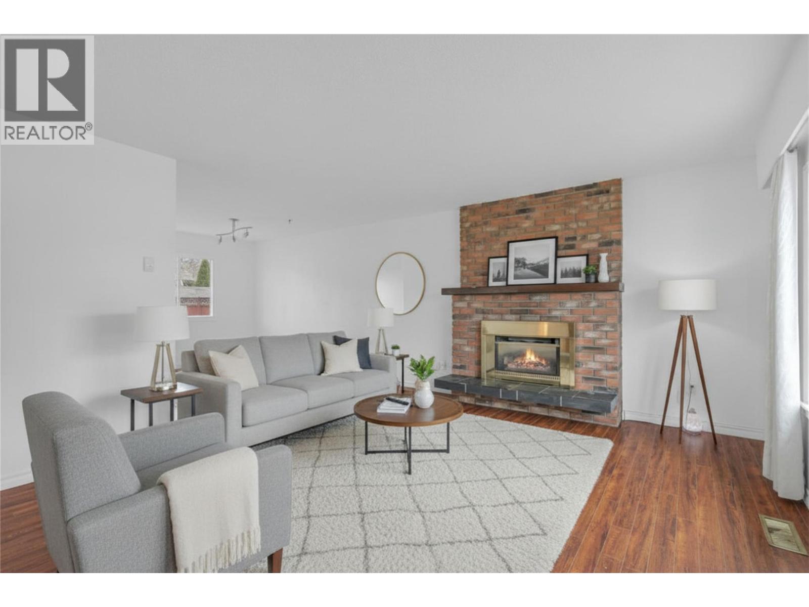 693 Paret Place