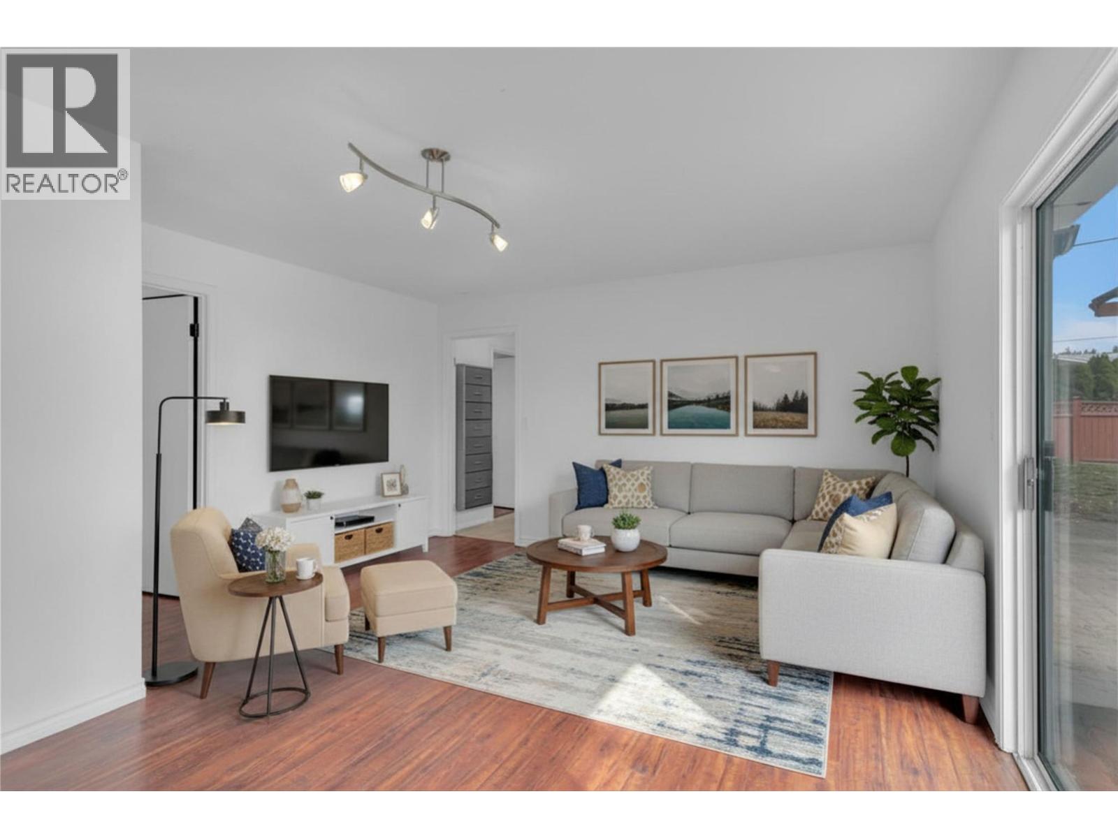 693 Paret Place