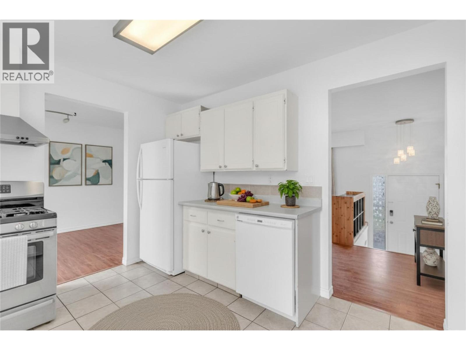 693 Paret Place