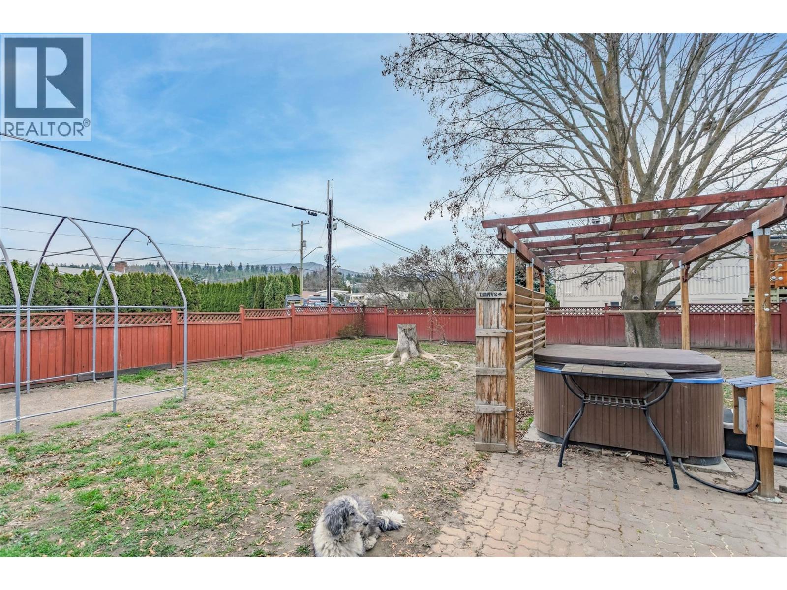 693 Paret Place