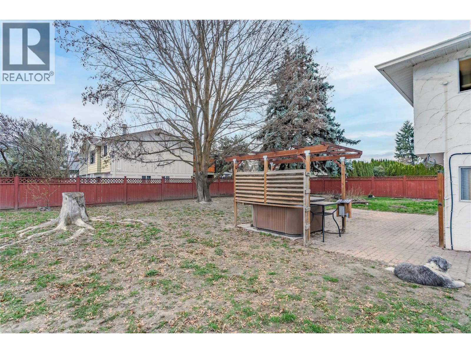 693 Paret Place