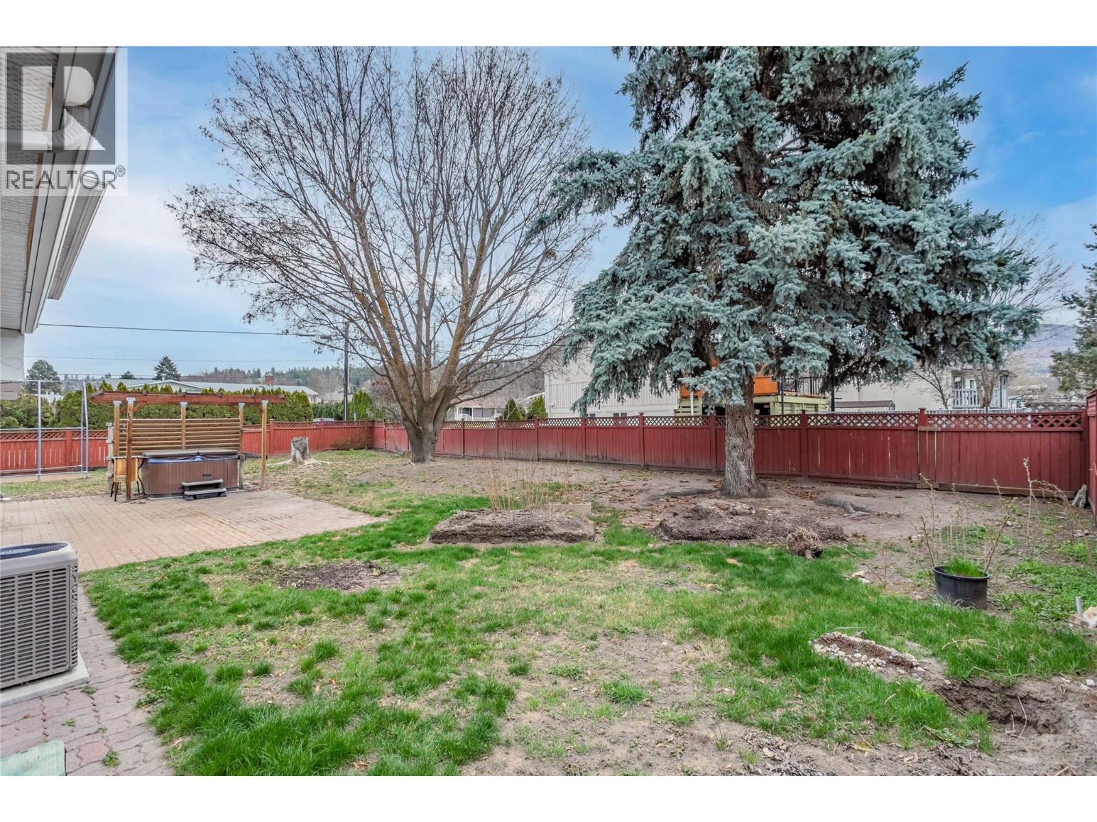 693 Paret Place