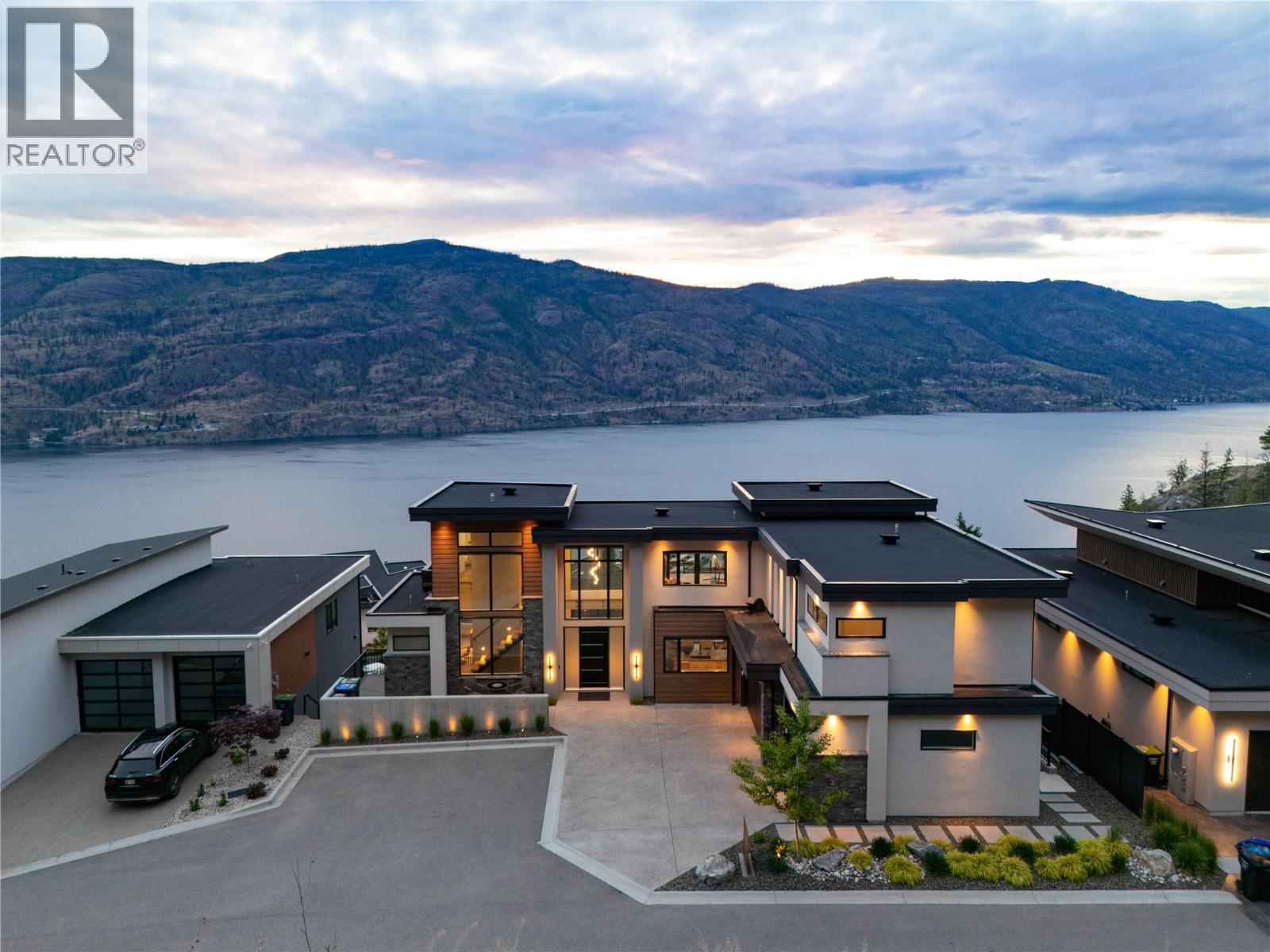 605 Clifton Court