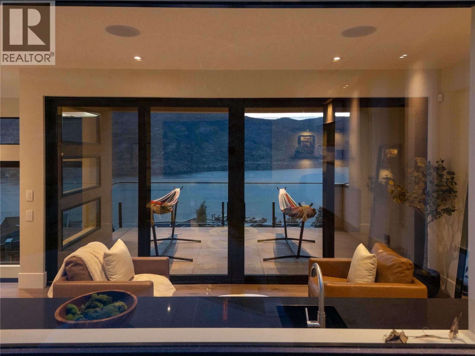 605 Clifton Court