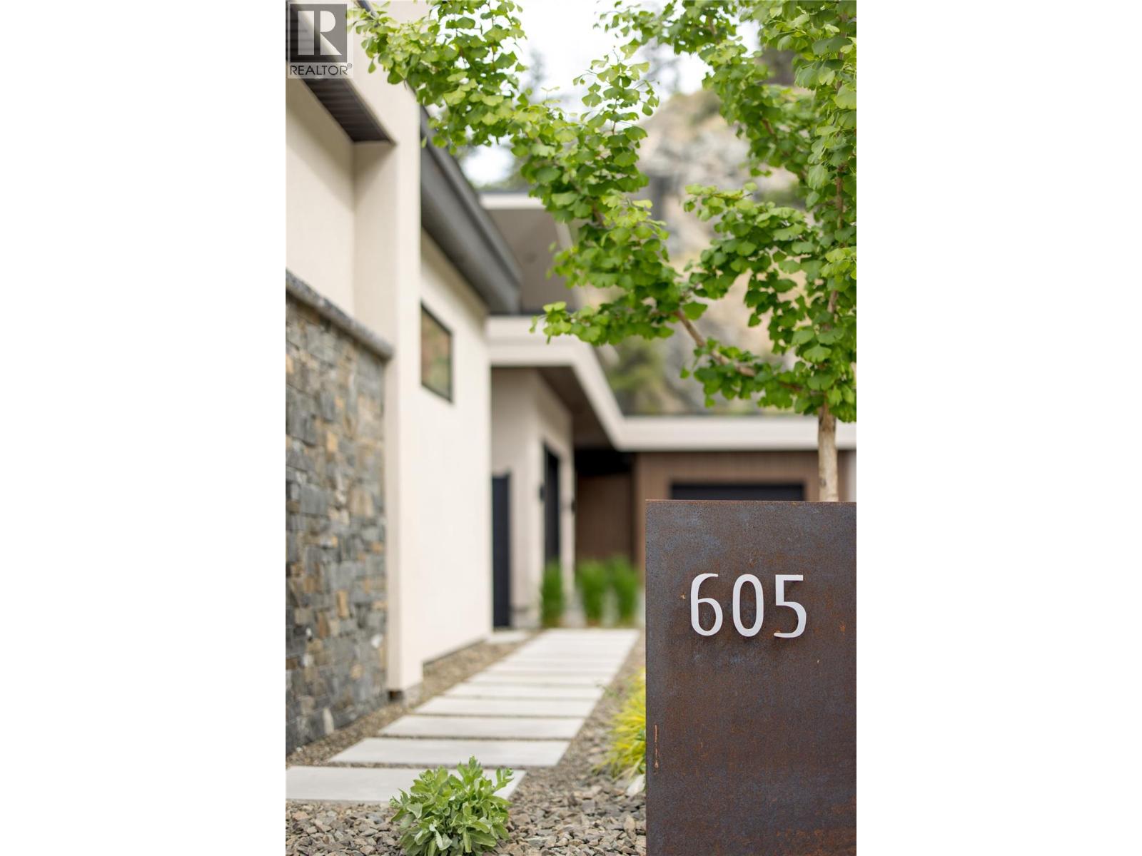 605 Clifton Court