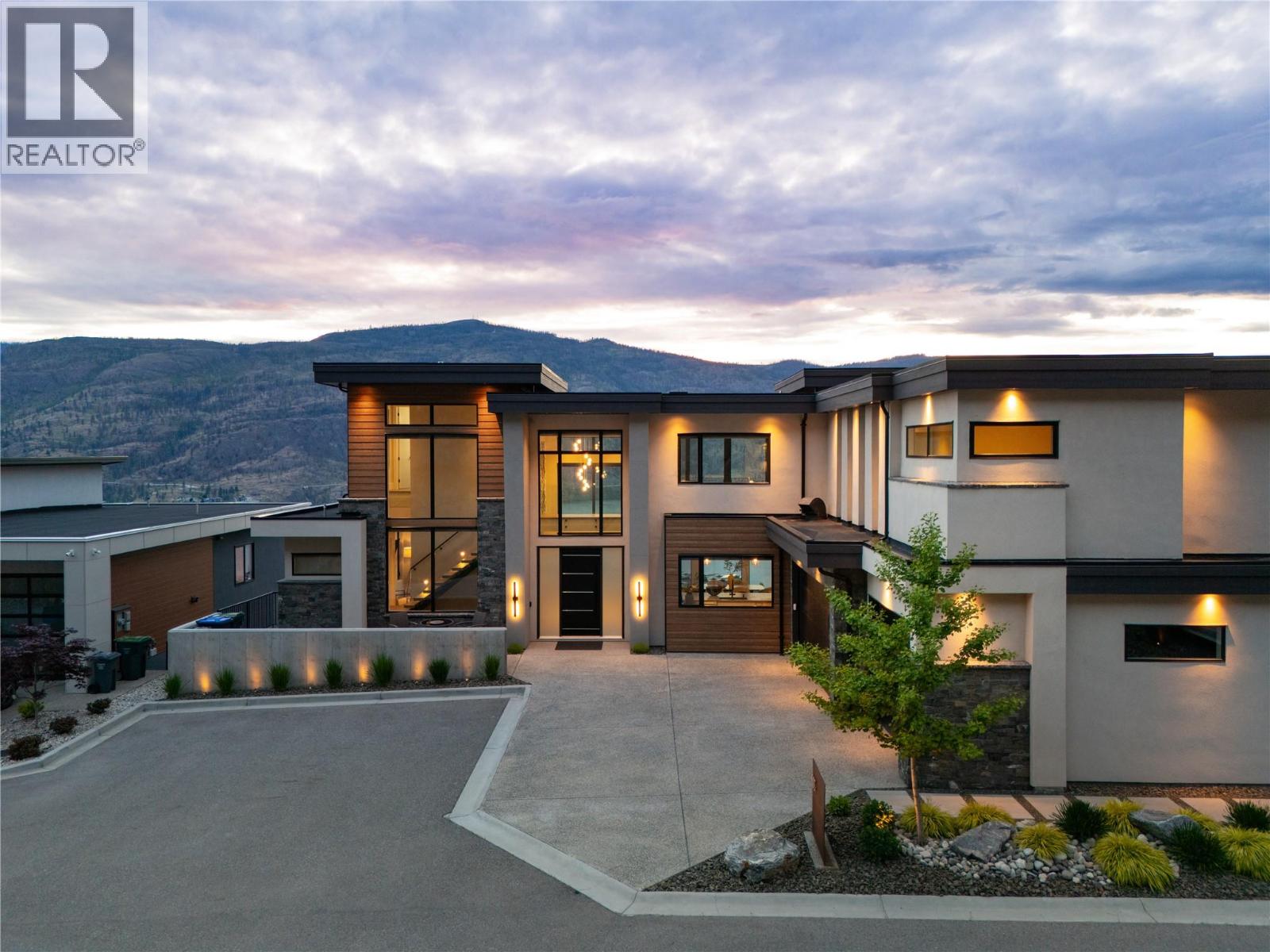 605 Clifton Court