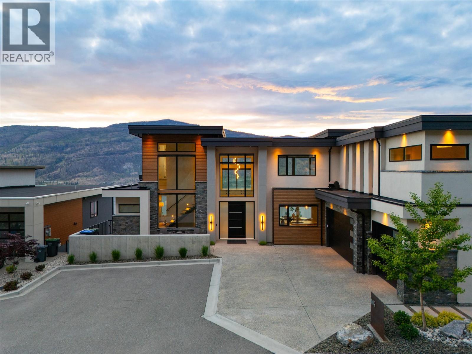 605 Clifton Court