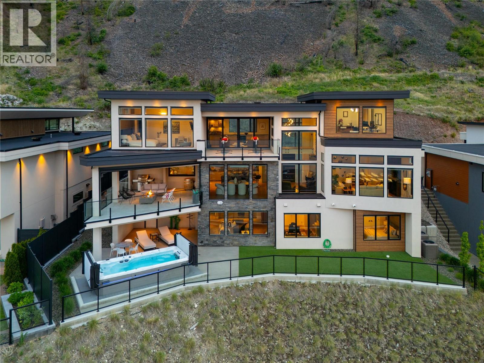 605 Clifton Court