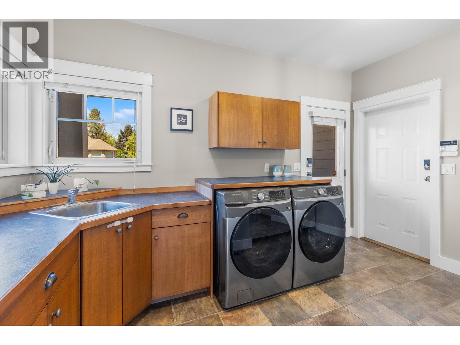 1717 Canyon View Court