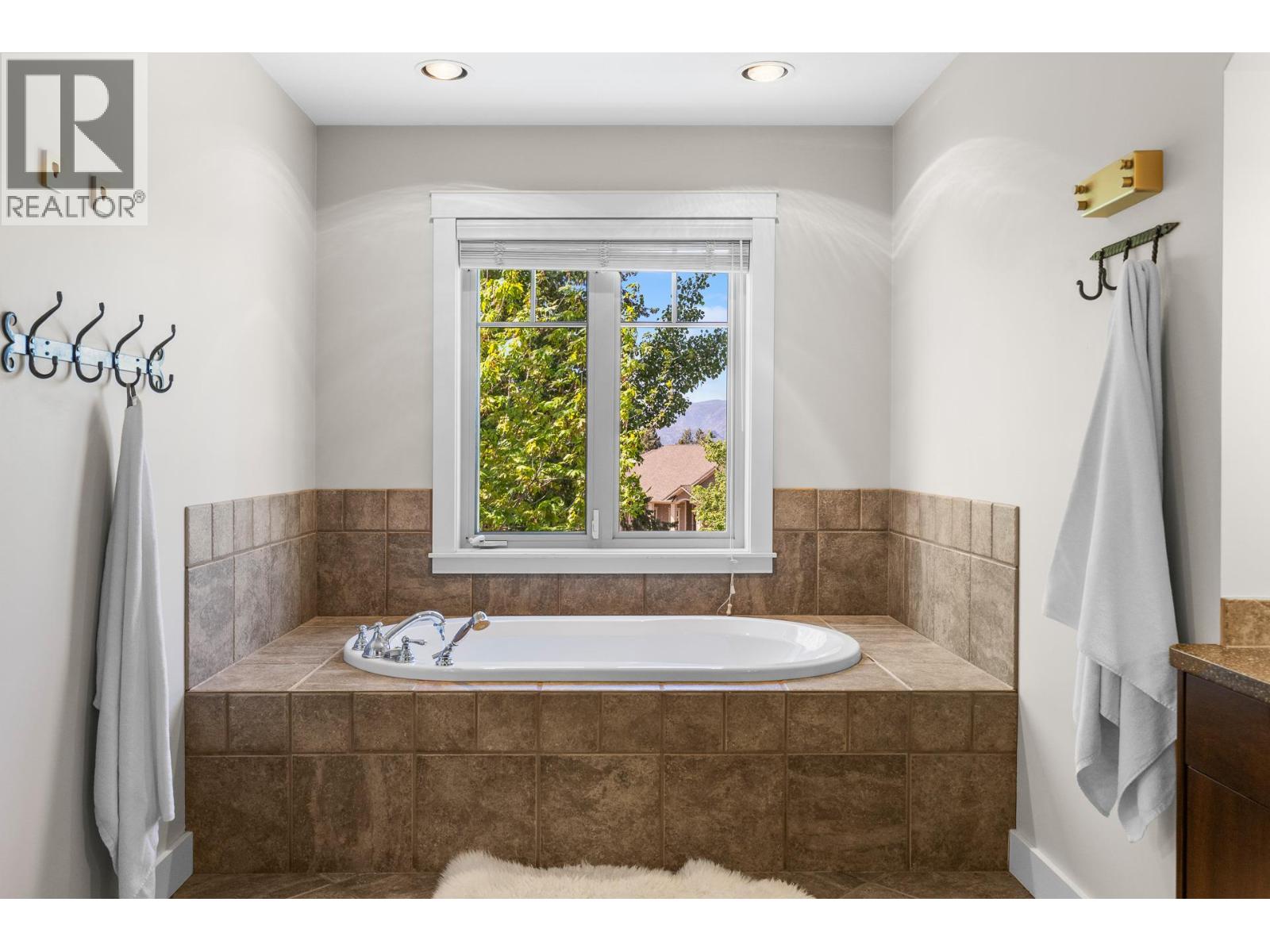 1717 Canyon View Court