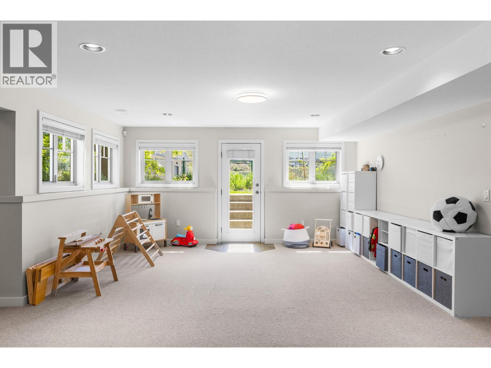 1717 Canyon View Court