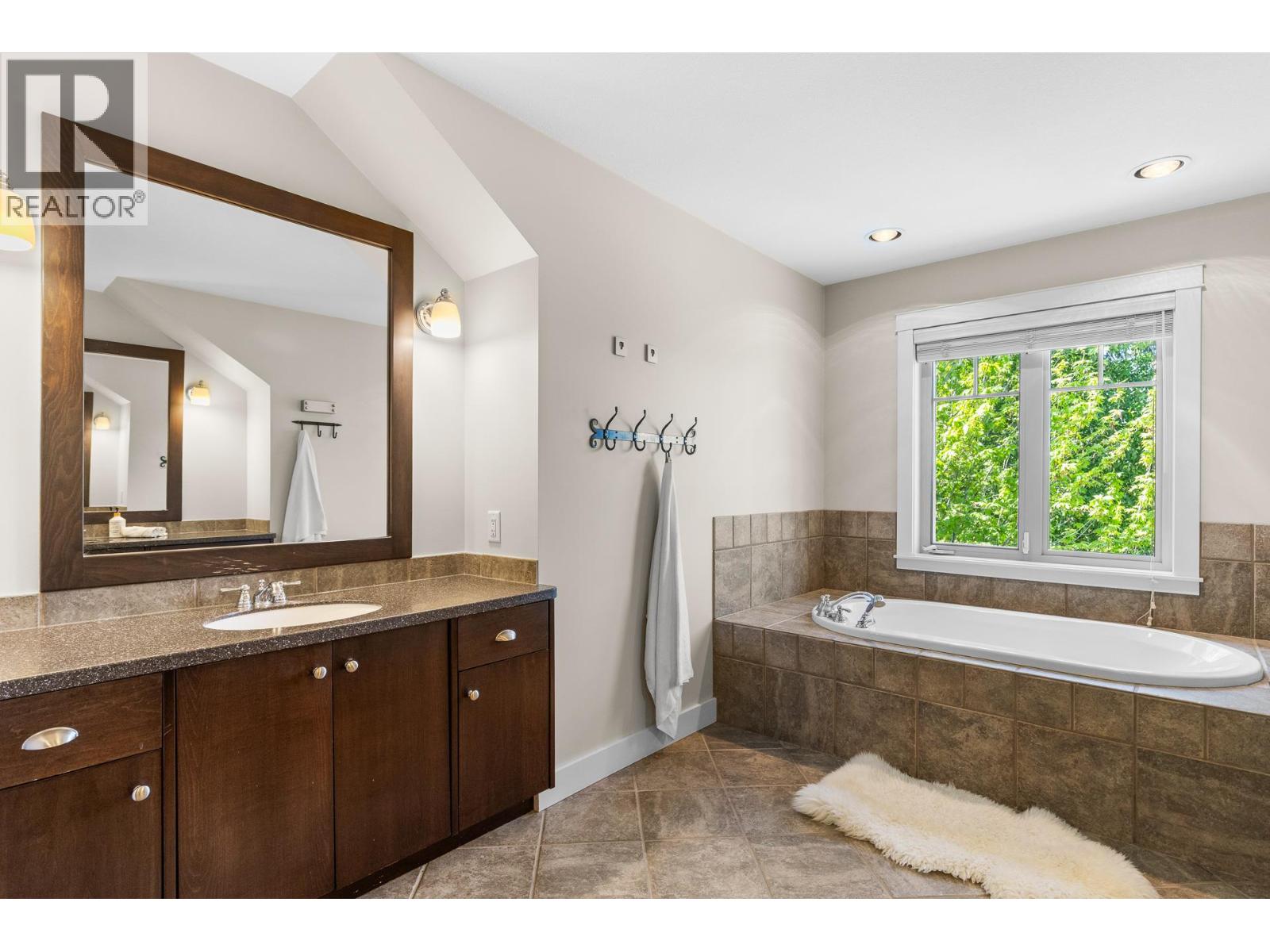 1717 Canyon View Court