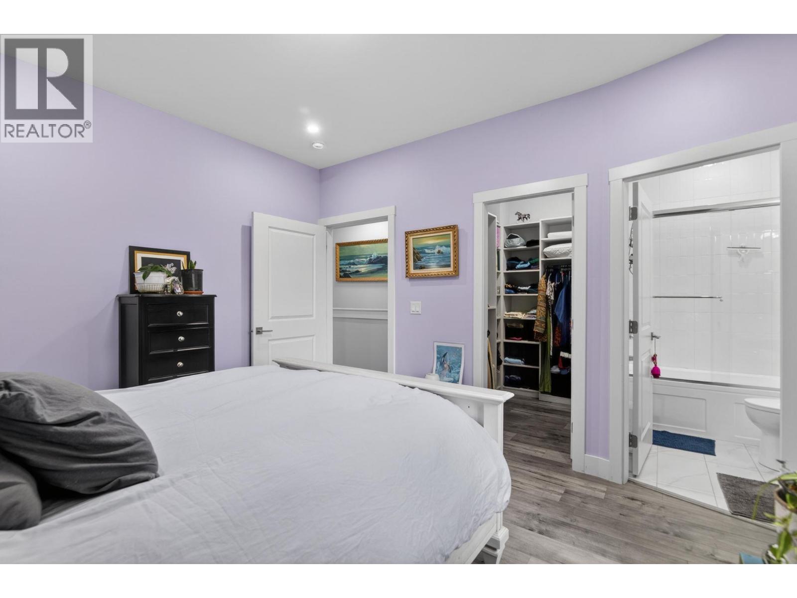 1038 Stockwell Avenue Unit# 1