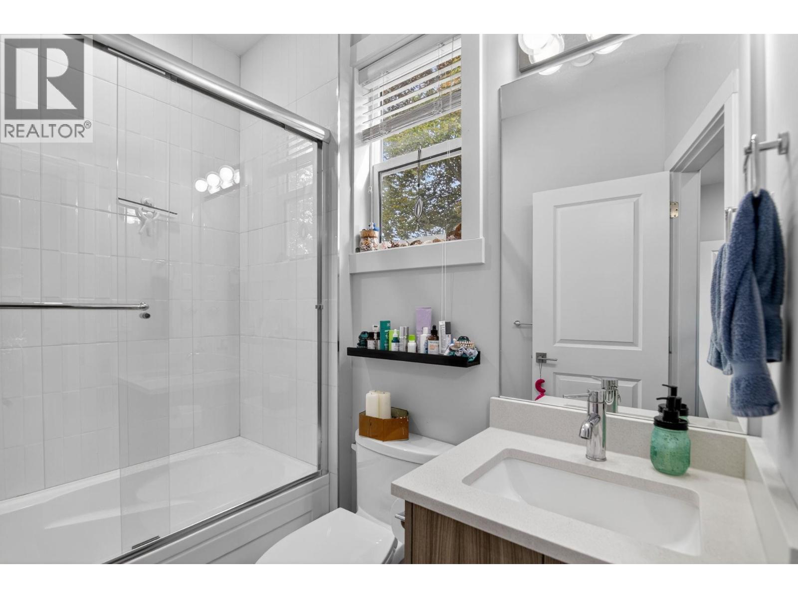 1038 Stockwell Avenue Unit# 1