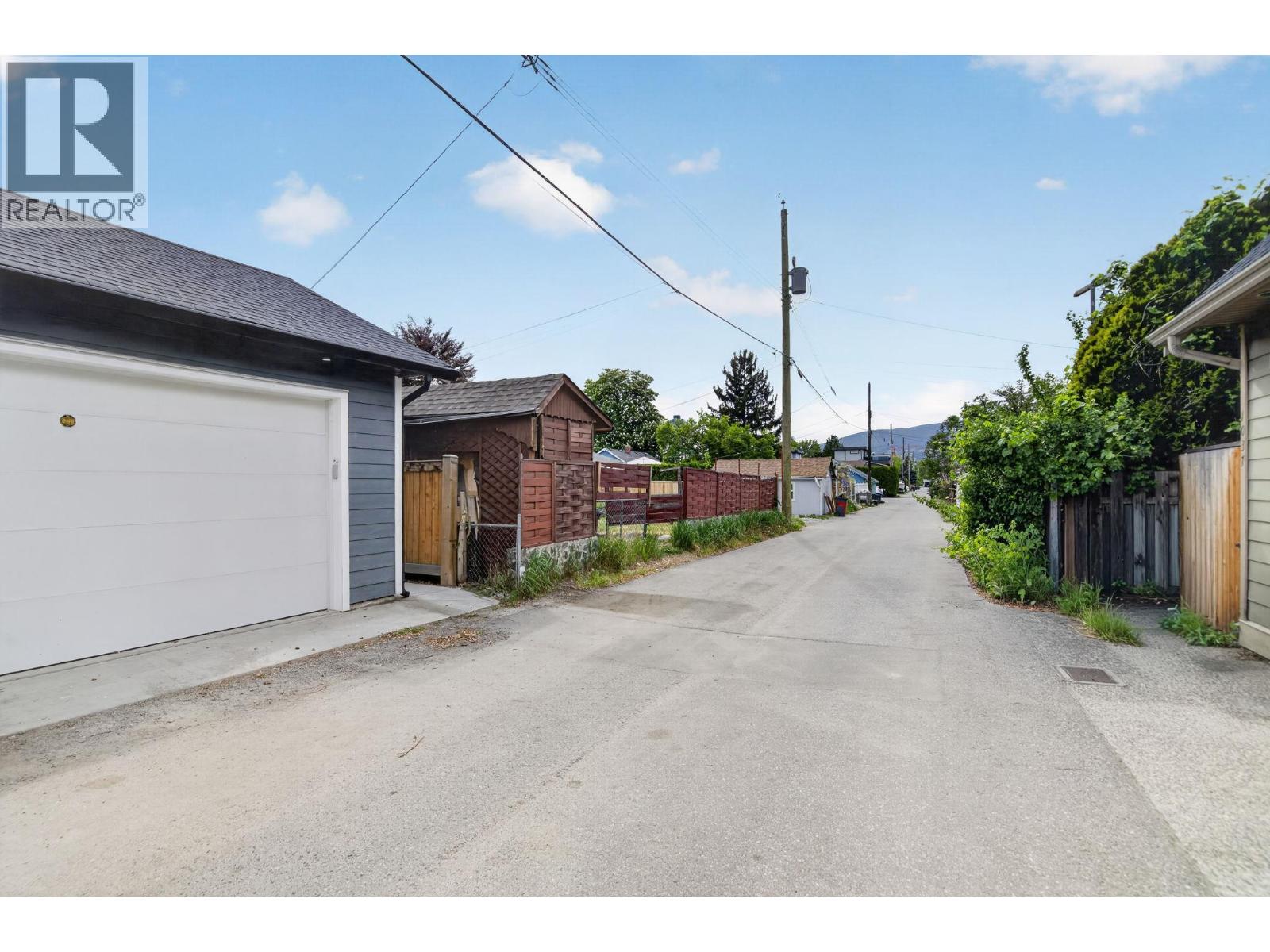 1038 Stockwell Avenue Unit# 1