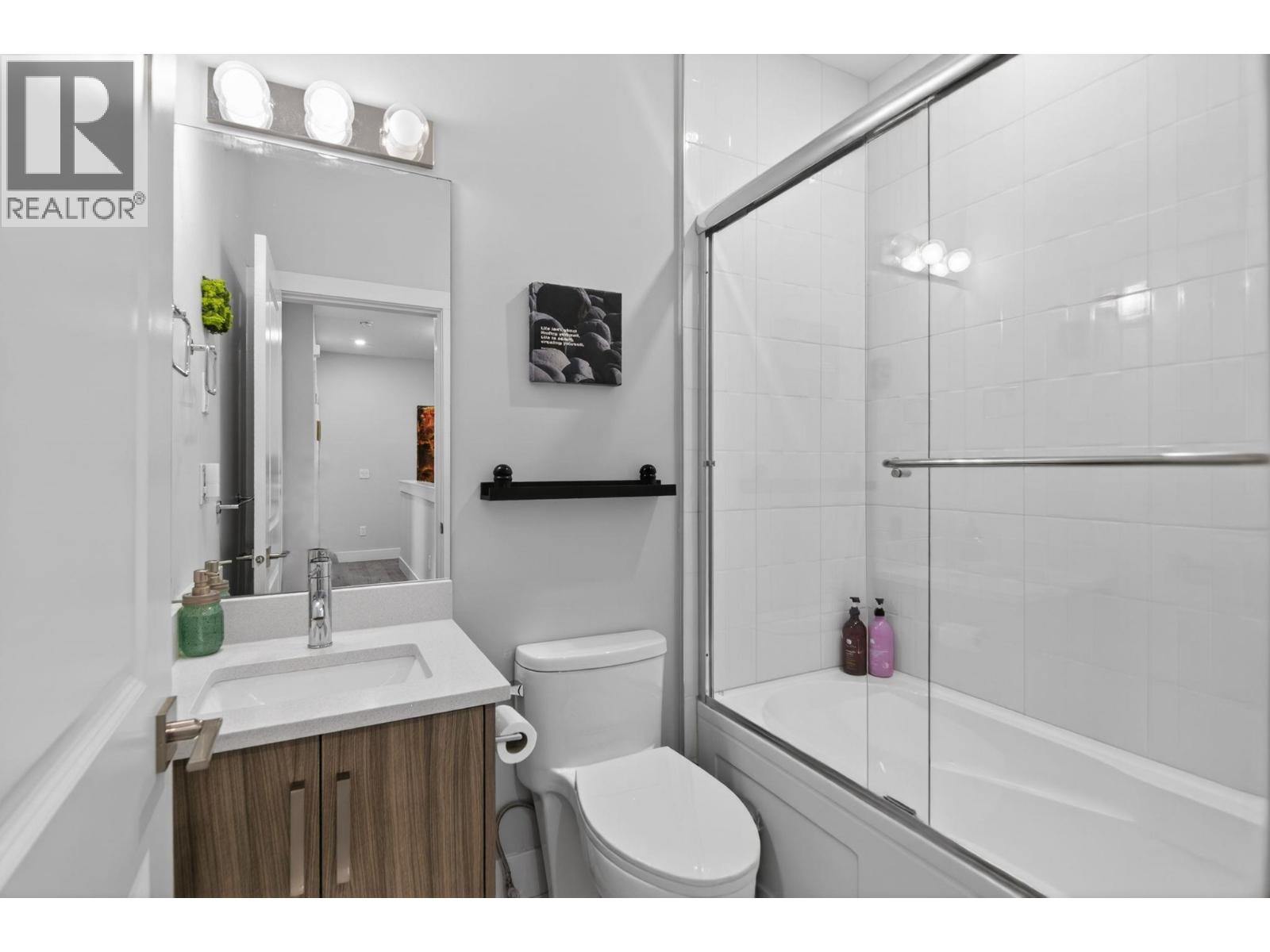 1038 Stockwell Avenue Unit# 1