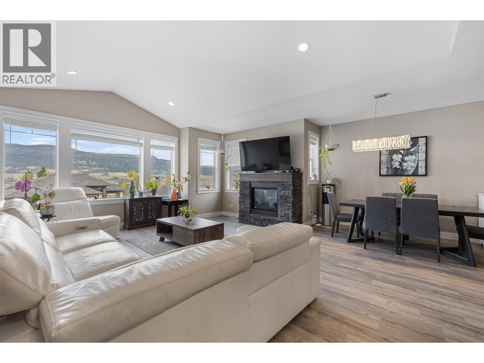 13272 Shoreline Drive