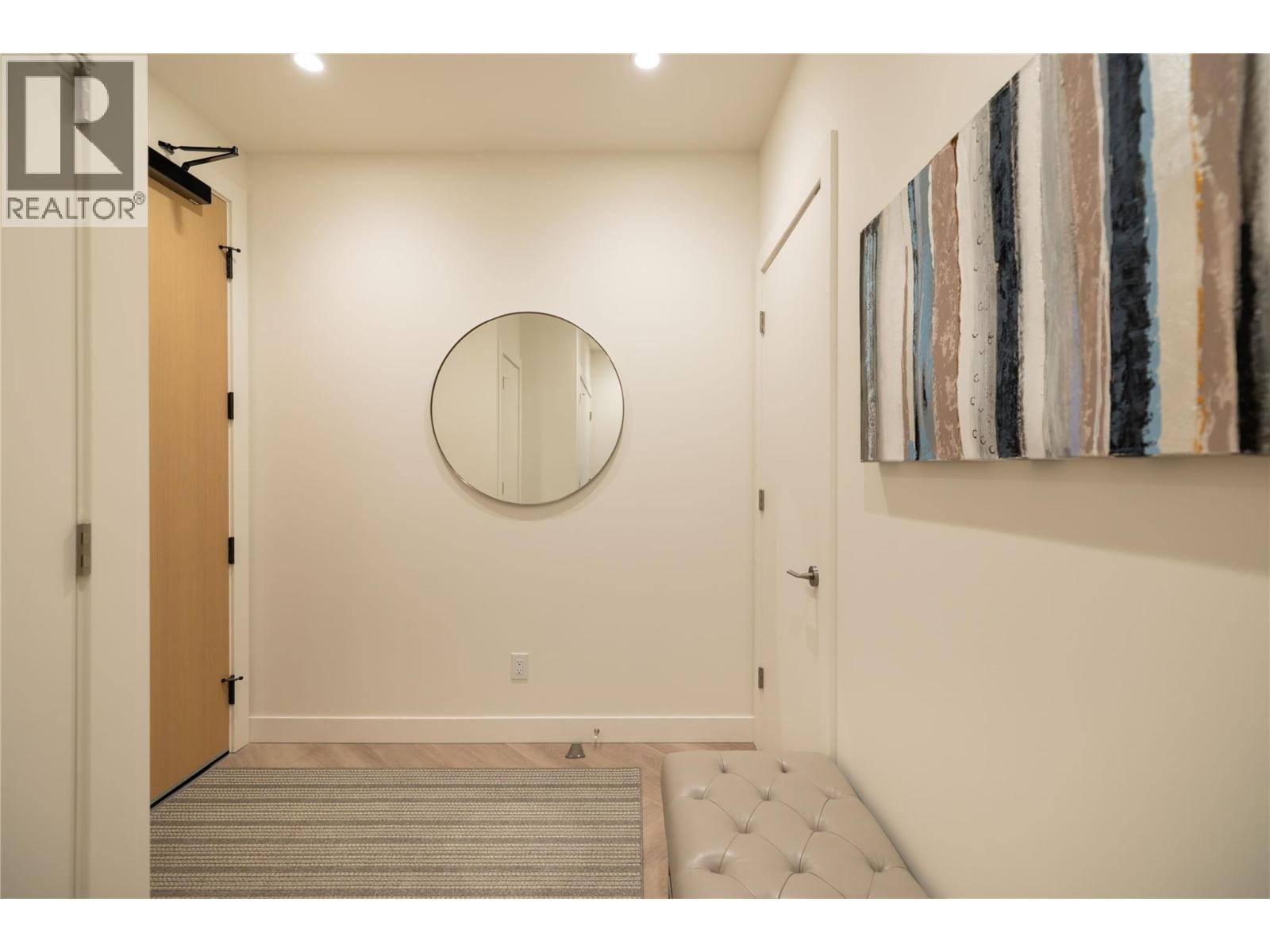 3340 Lakeshore Road Unit# 411