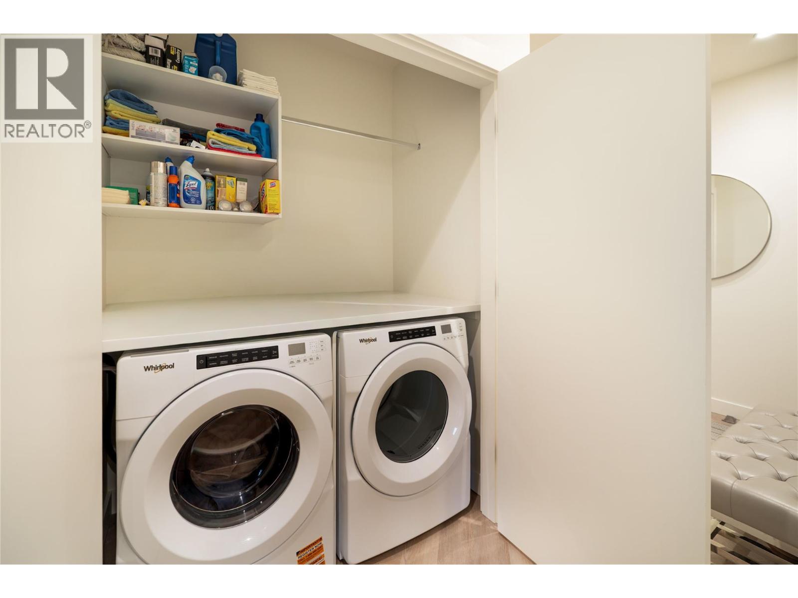 3340 Lakeshore Road Unit# 411