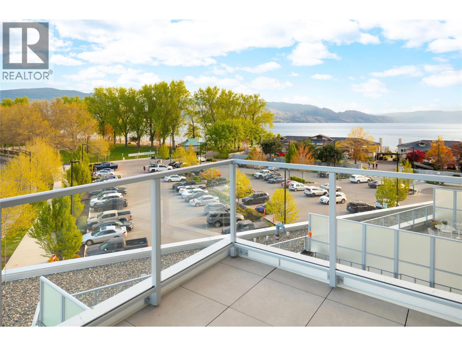 3340 Lakeshore Road Unit# 411