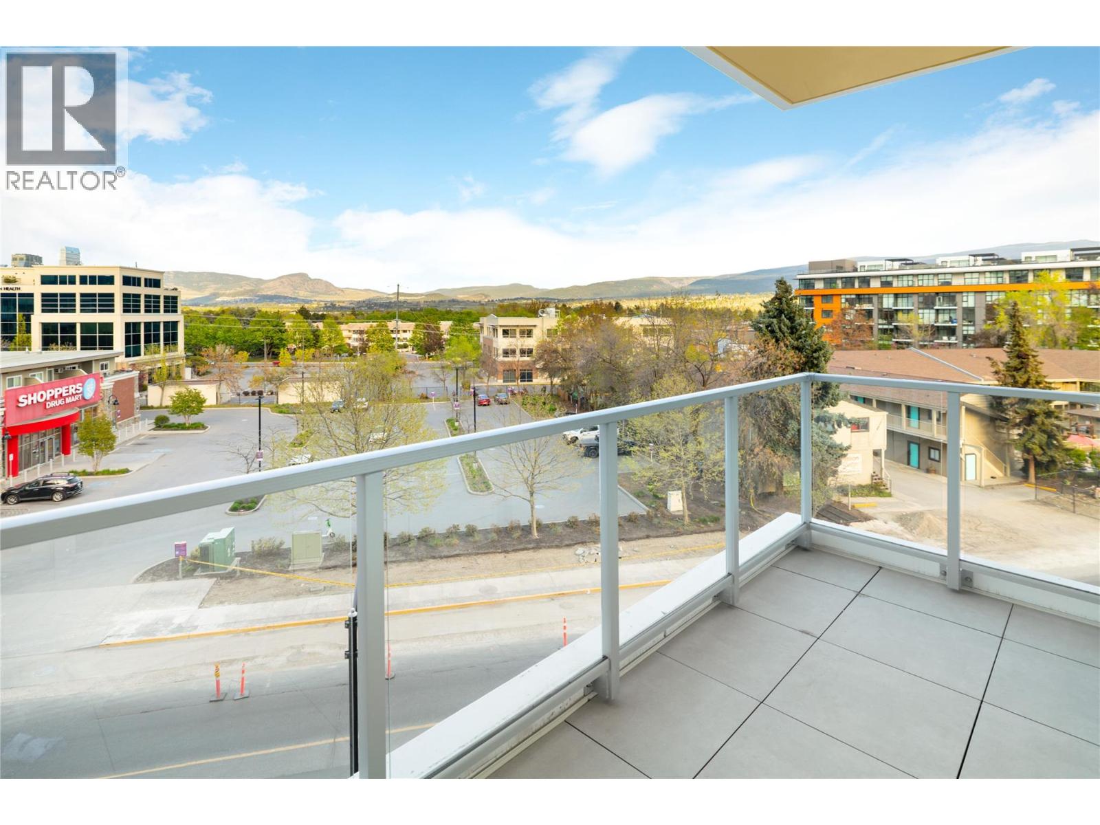 3340 Lakeshore Road Unit# 411