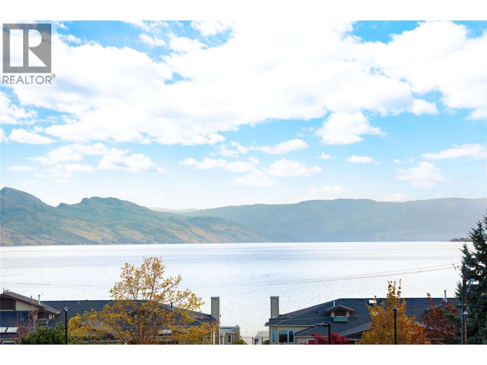 3340 Lakeshore Road Unit# 411