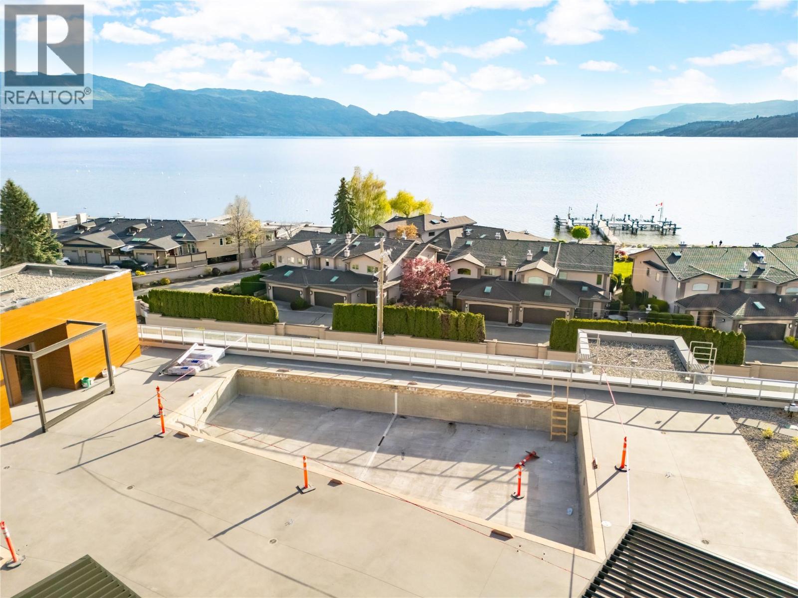 3340 Lakeshore Road Unit# 411