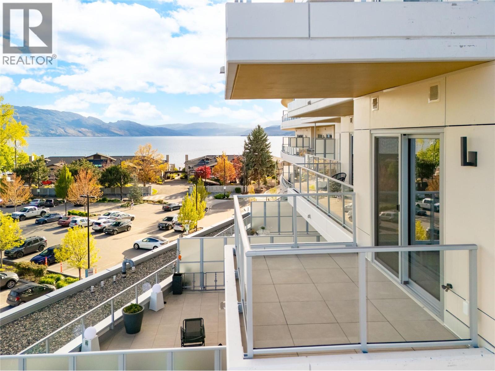 3340 Lakeshore Road Unit# 411