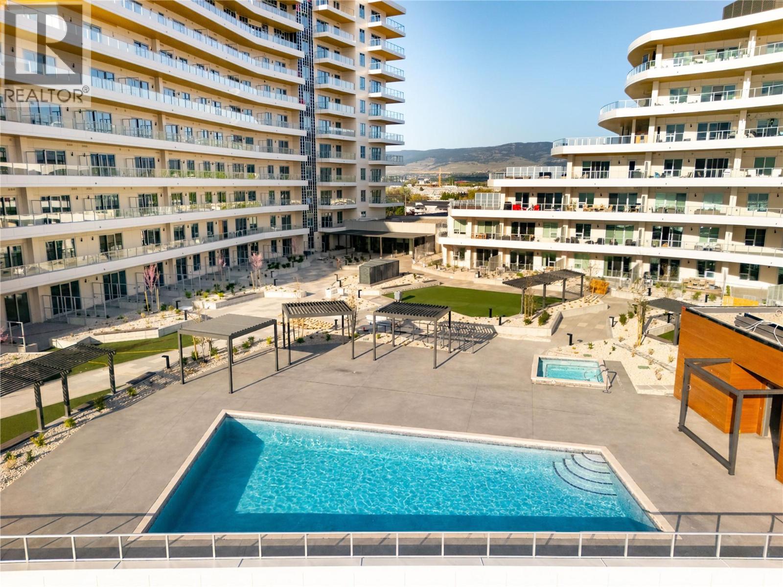 3340 Lakeshore Road Unit# 411