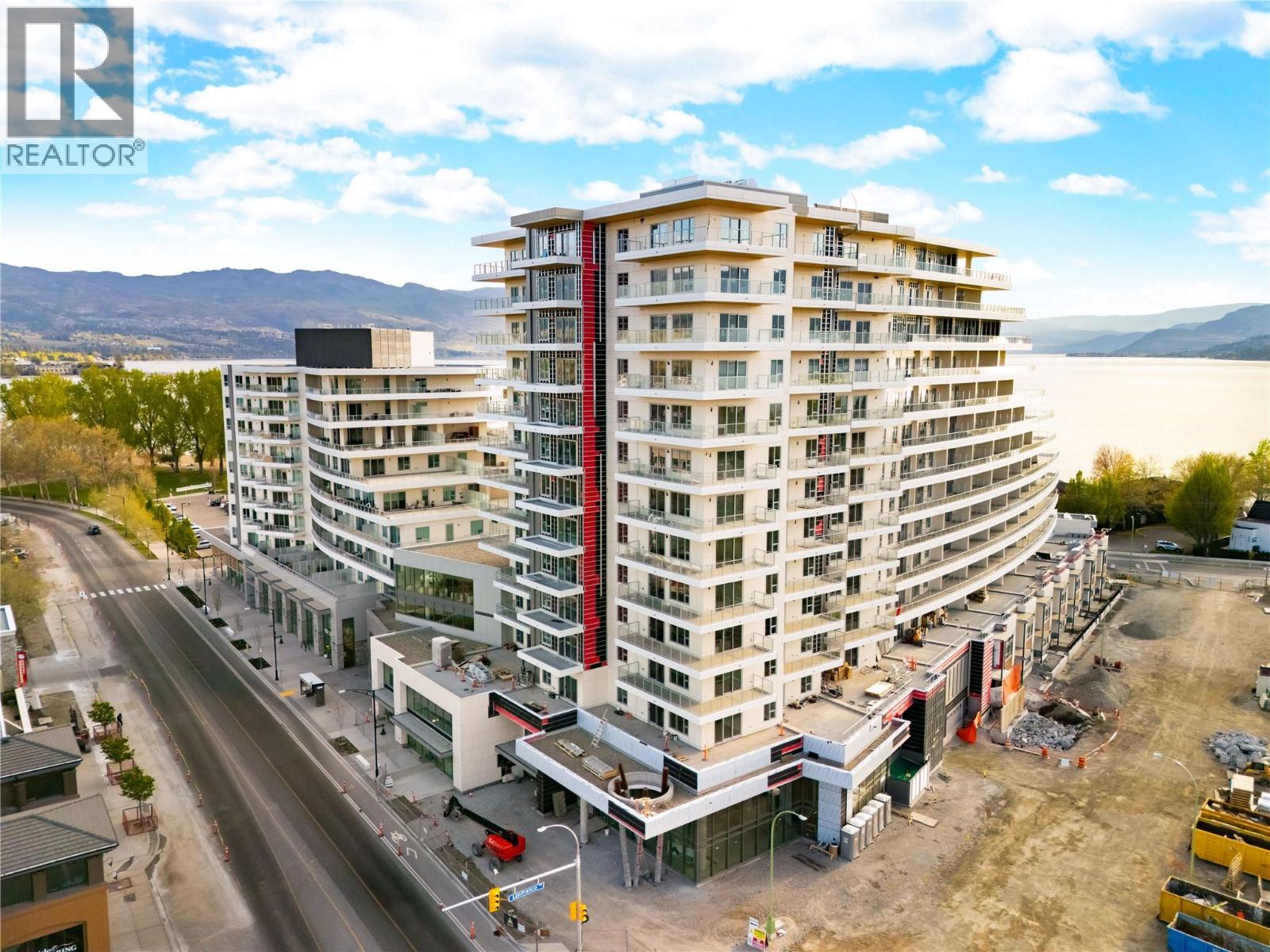 3340 Lakeshore Road Unit# 411