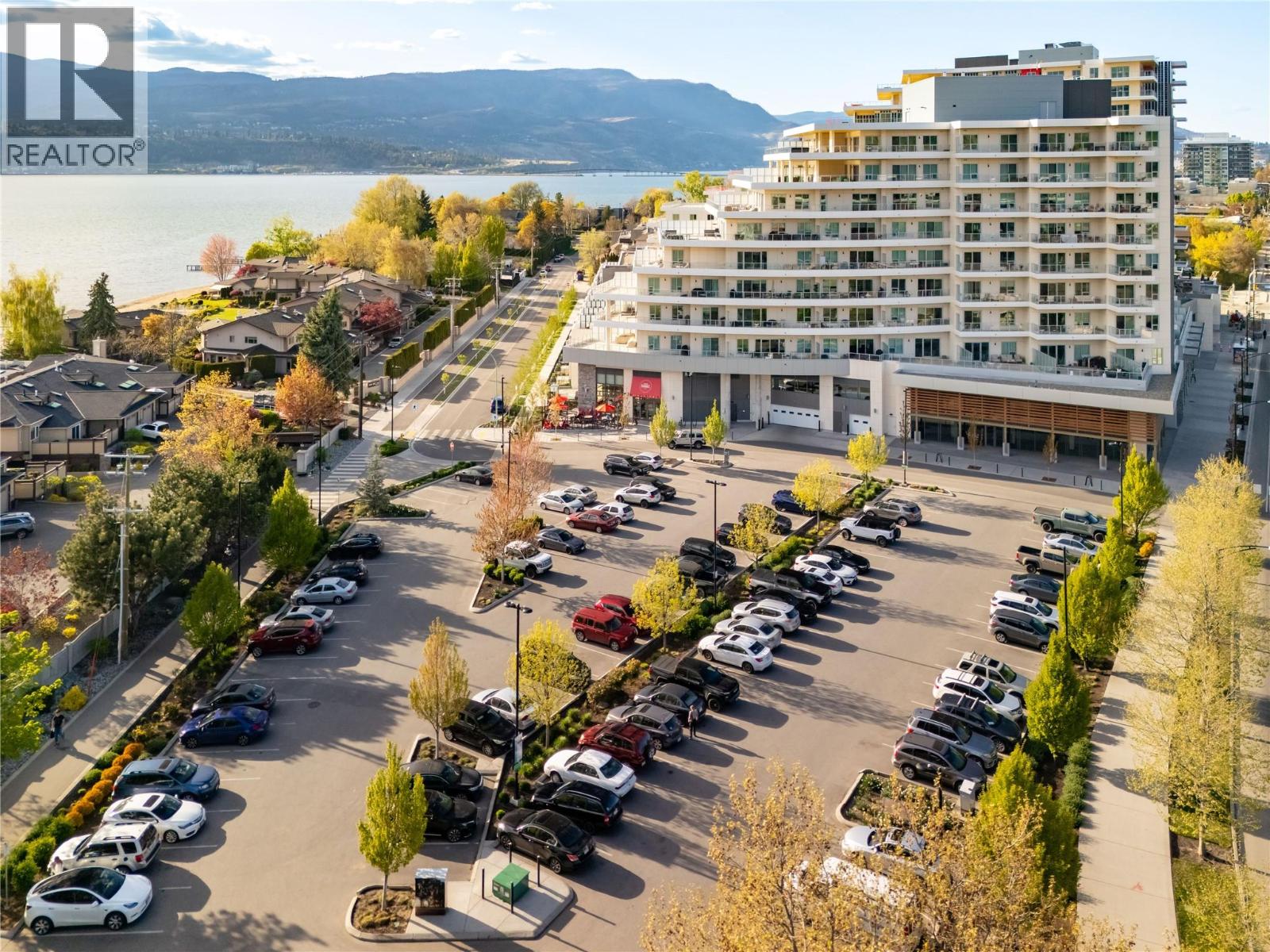 3340 Lakeshore Road Unit# 411