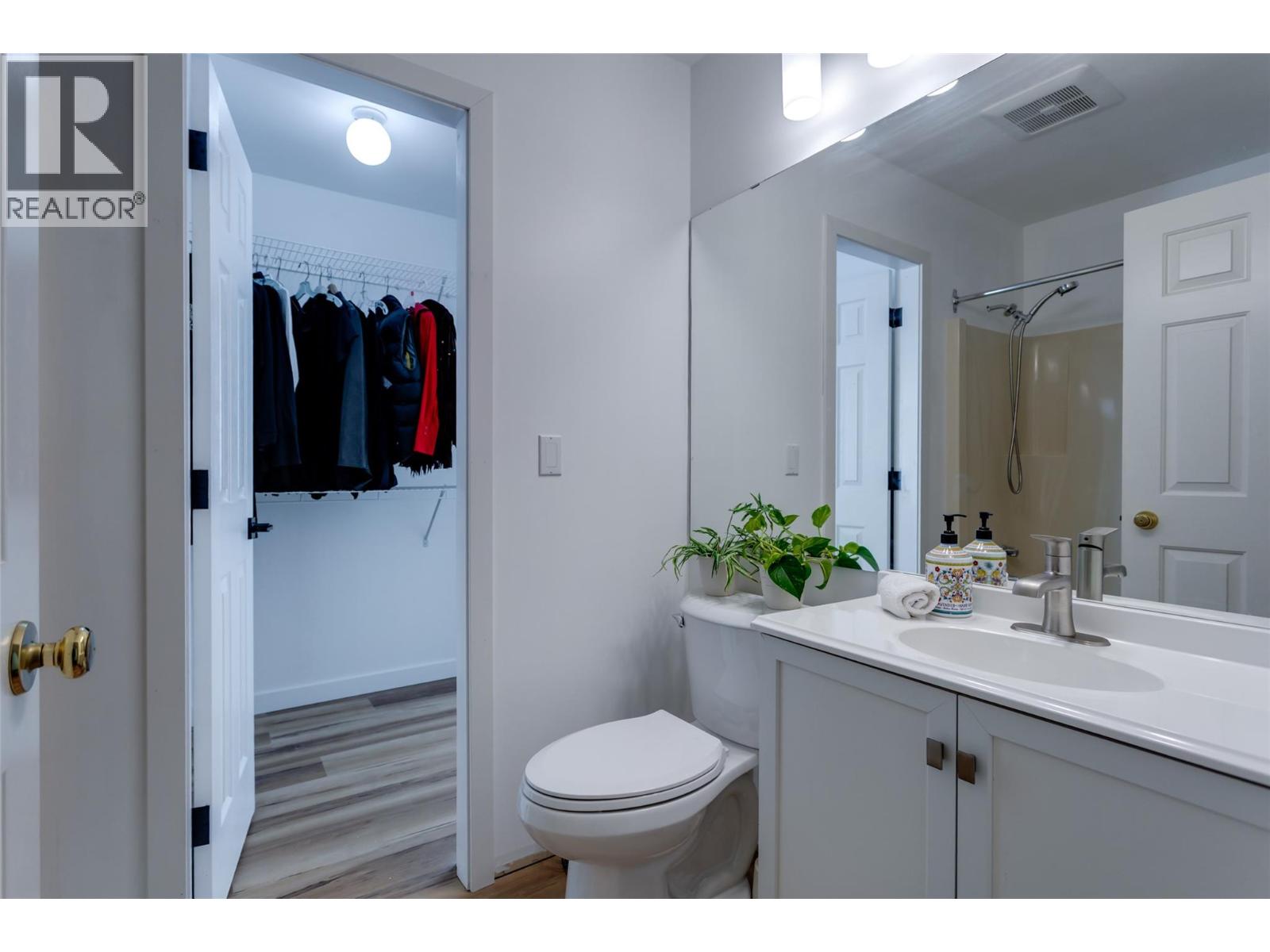 1255 Raymer Avenue Unit# 527