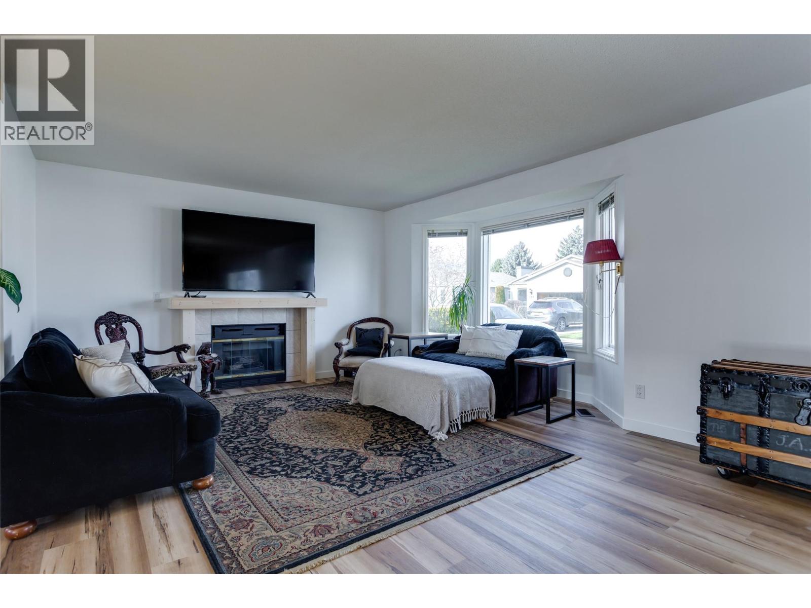 1255 Raymer Avenue Unit# 527