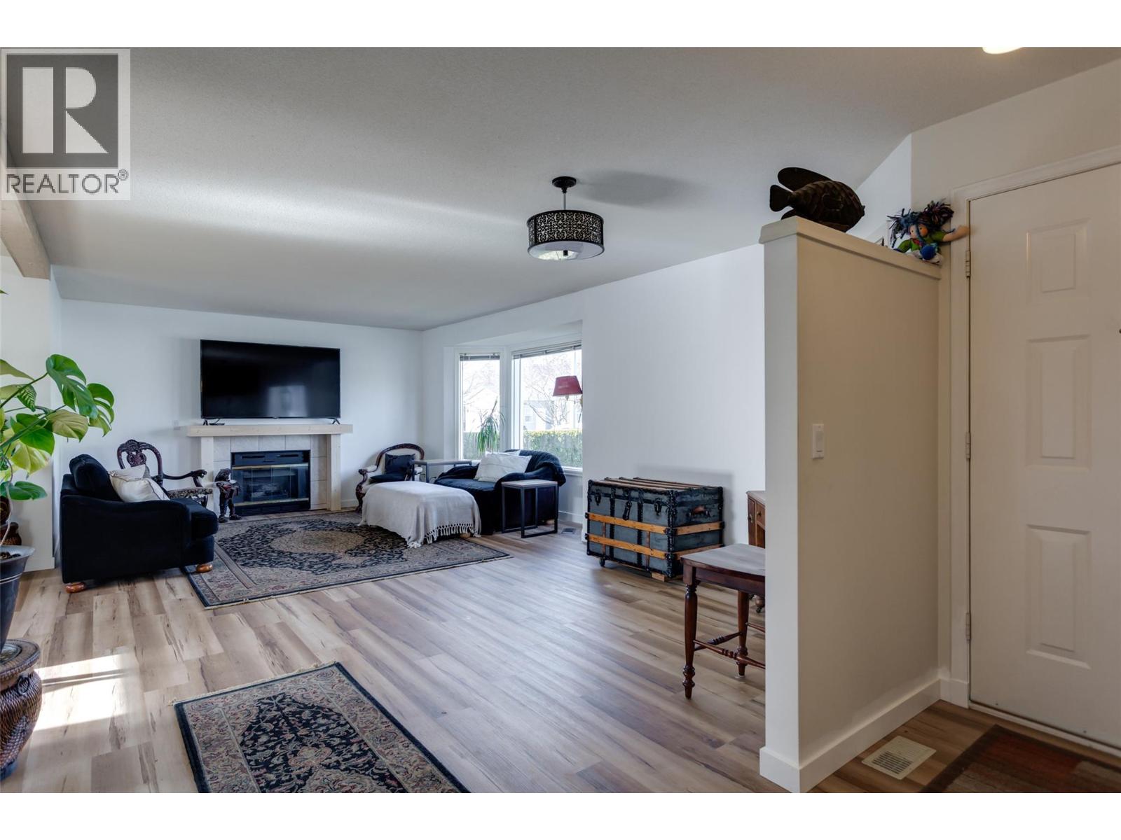1255 Raymer Avenue Unit# 527