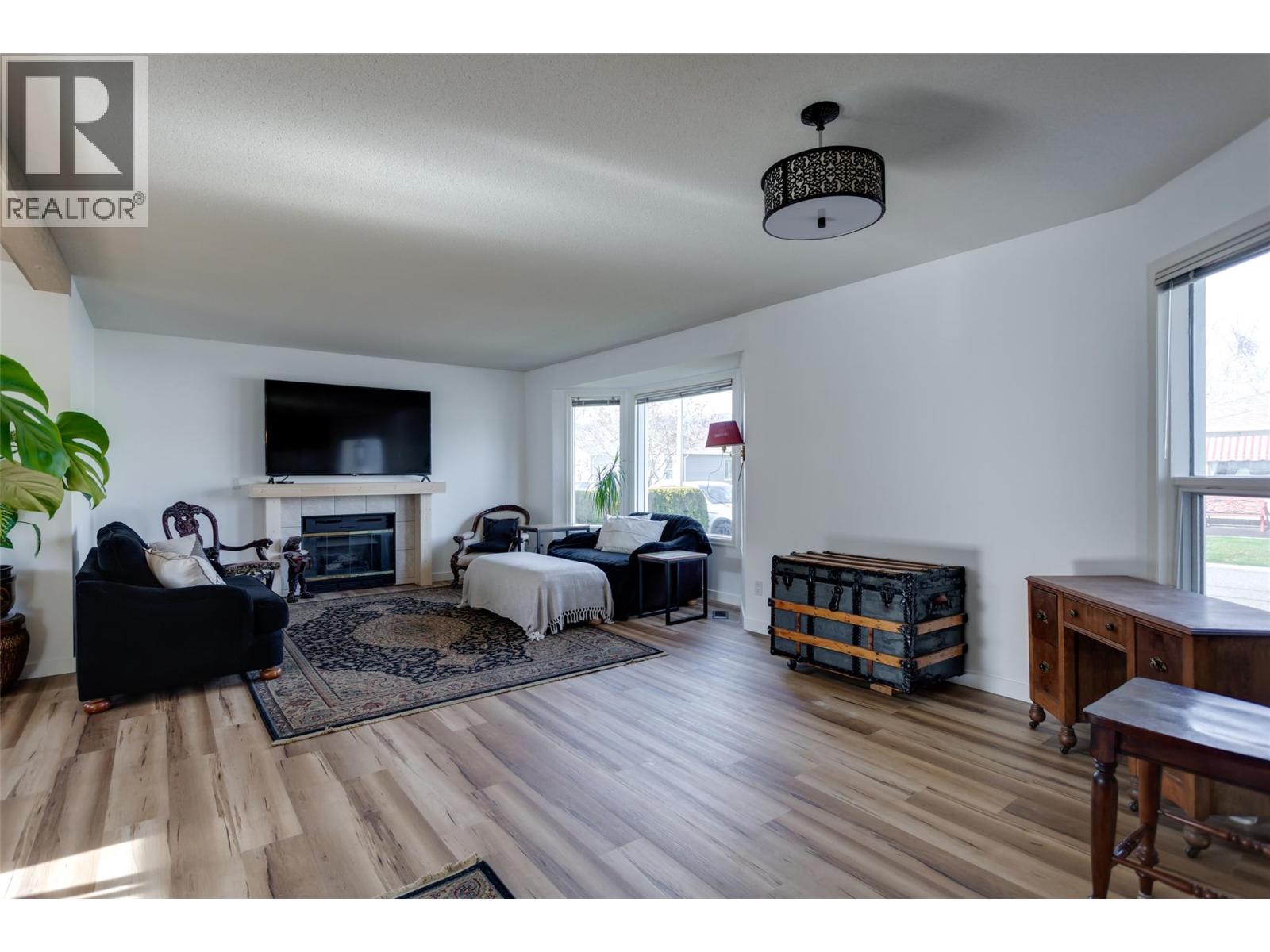 1255 Raymer Avenue Unit# 527