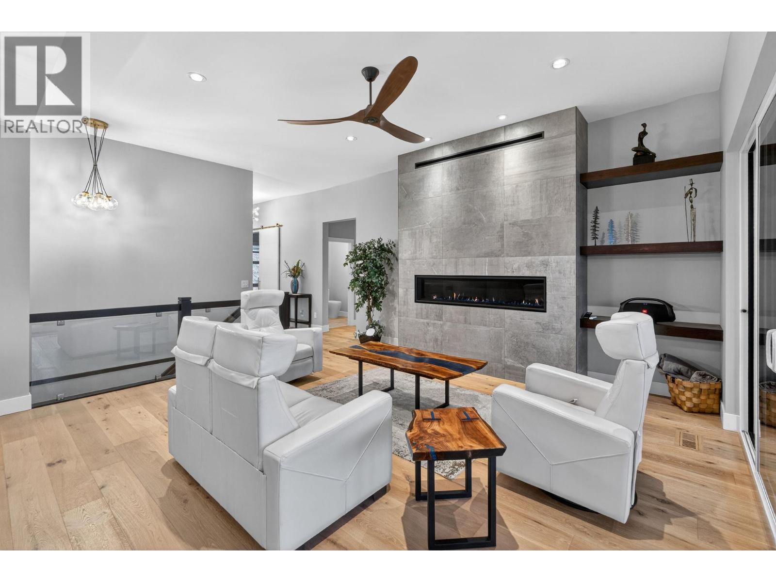 9882 Beacon Hill Drive