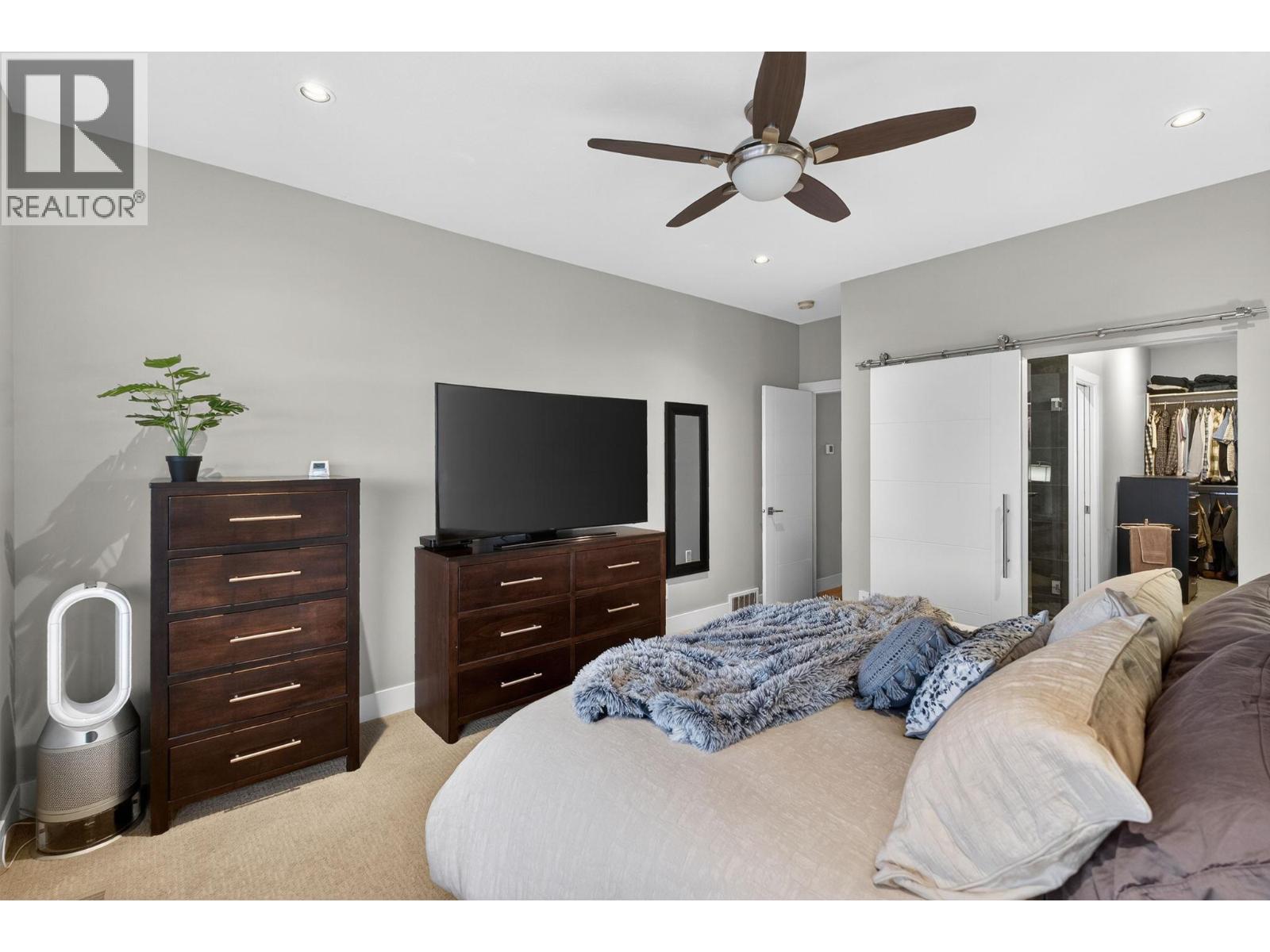 9882 Beacon Hill Drive