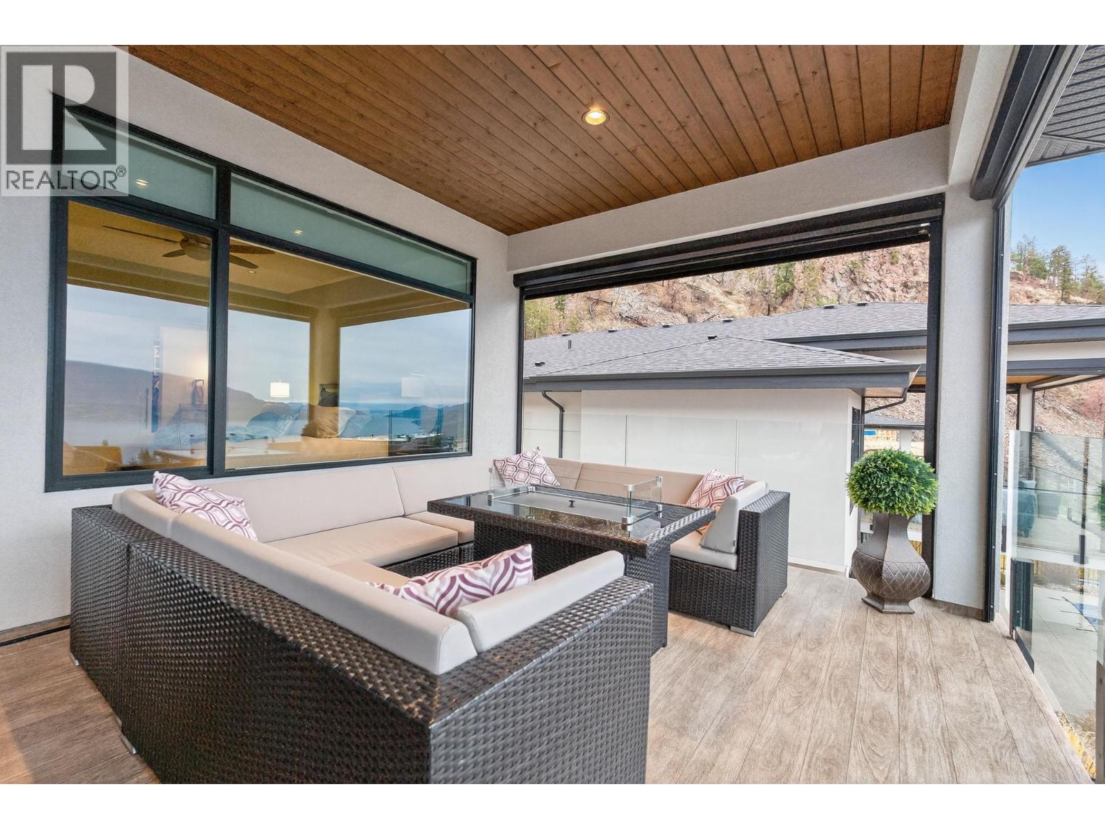 9882 Beacon Hill Drive