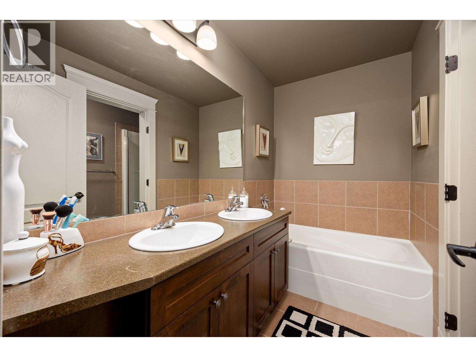 2070 Boucherie Road Unit# 403
