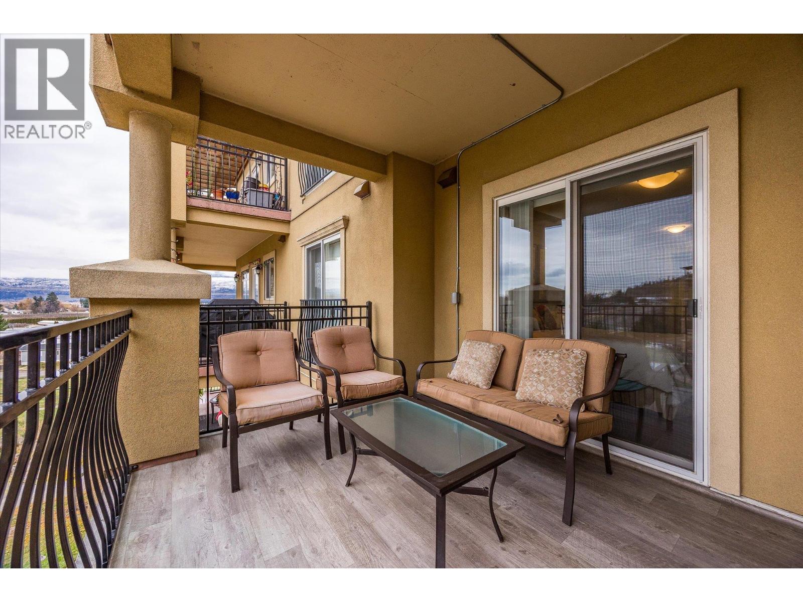 2070 Boucherie Road Unit# 403