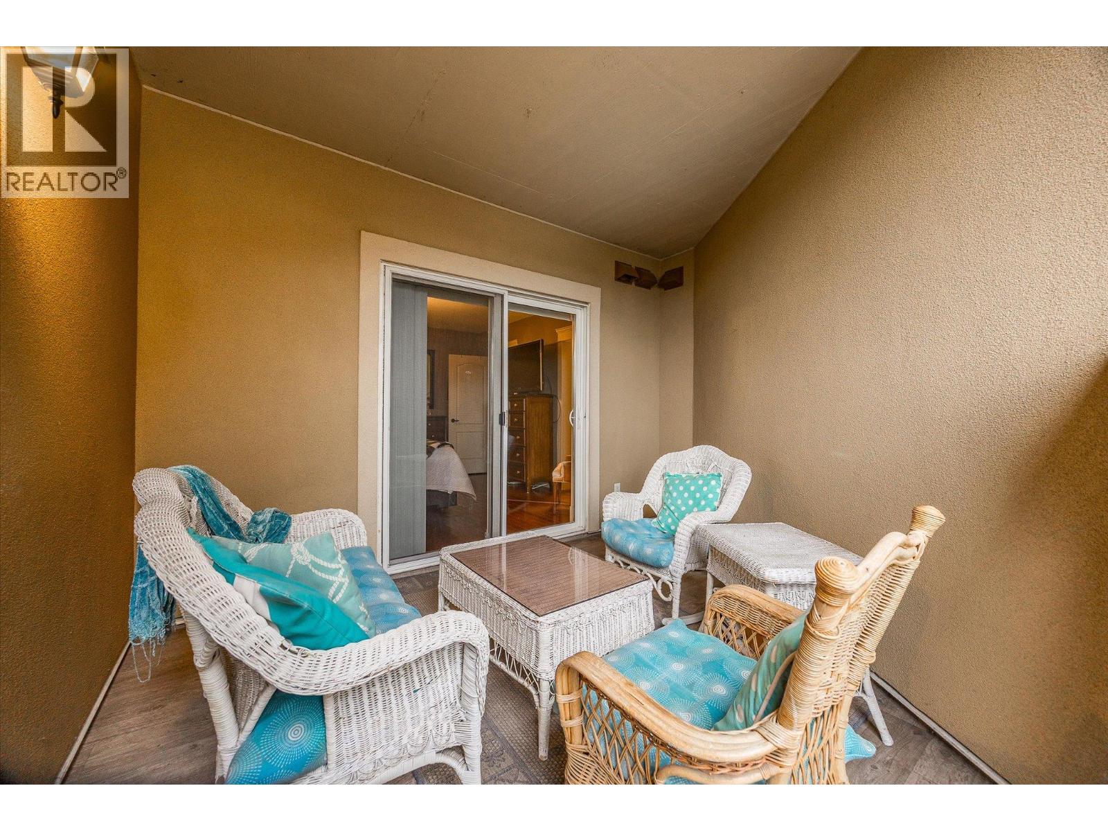 2070 Boucherie Road Unit# 403
