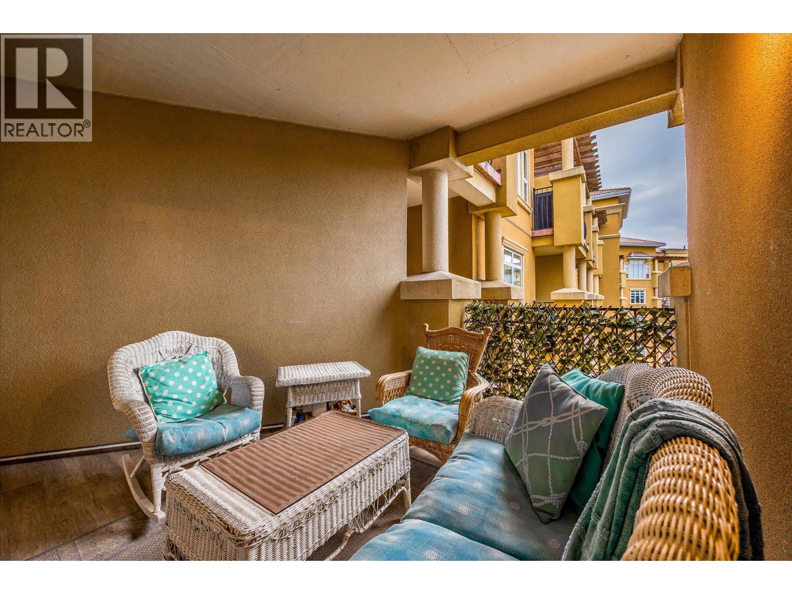 2070 Boucherie Road Unit# 403