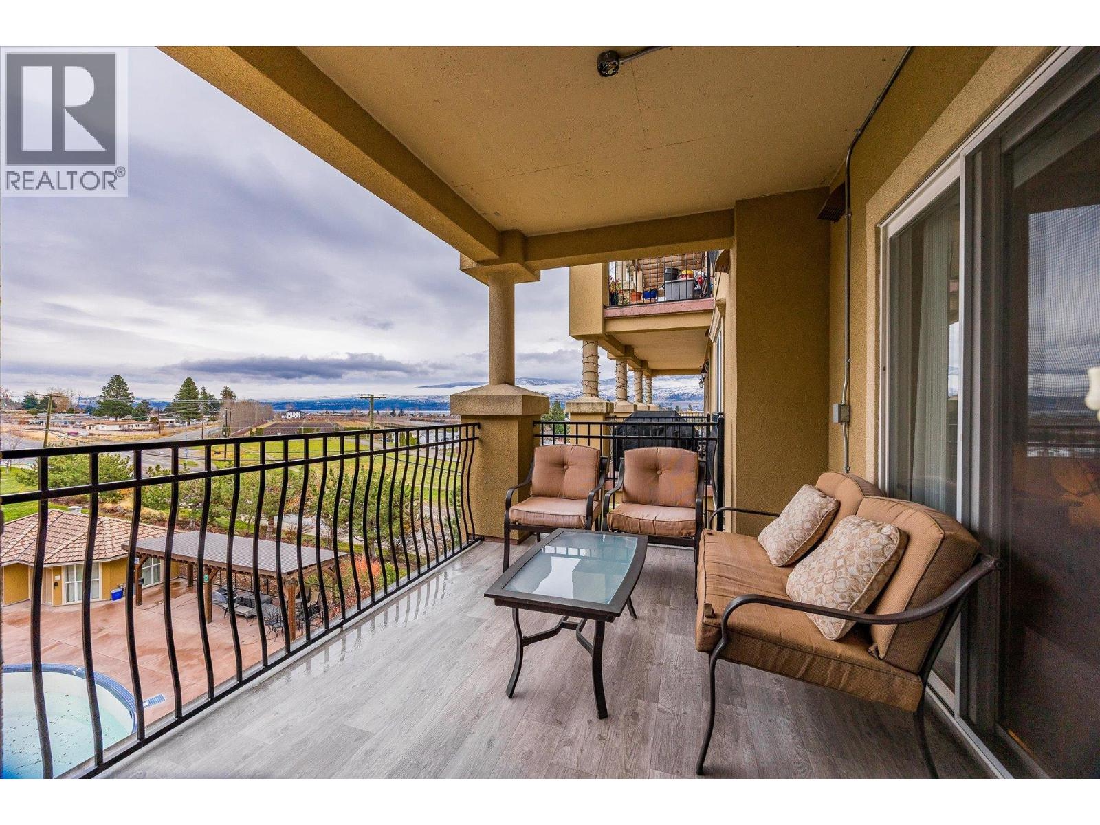 2070 Boucherie Road Unit# 403