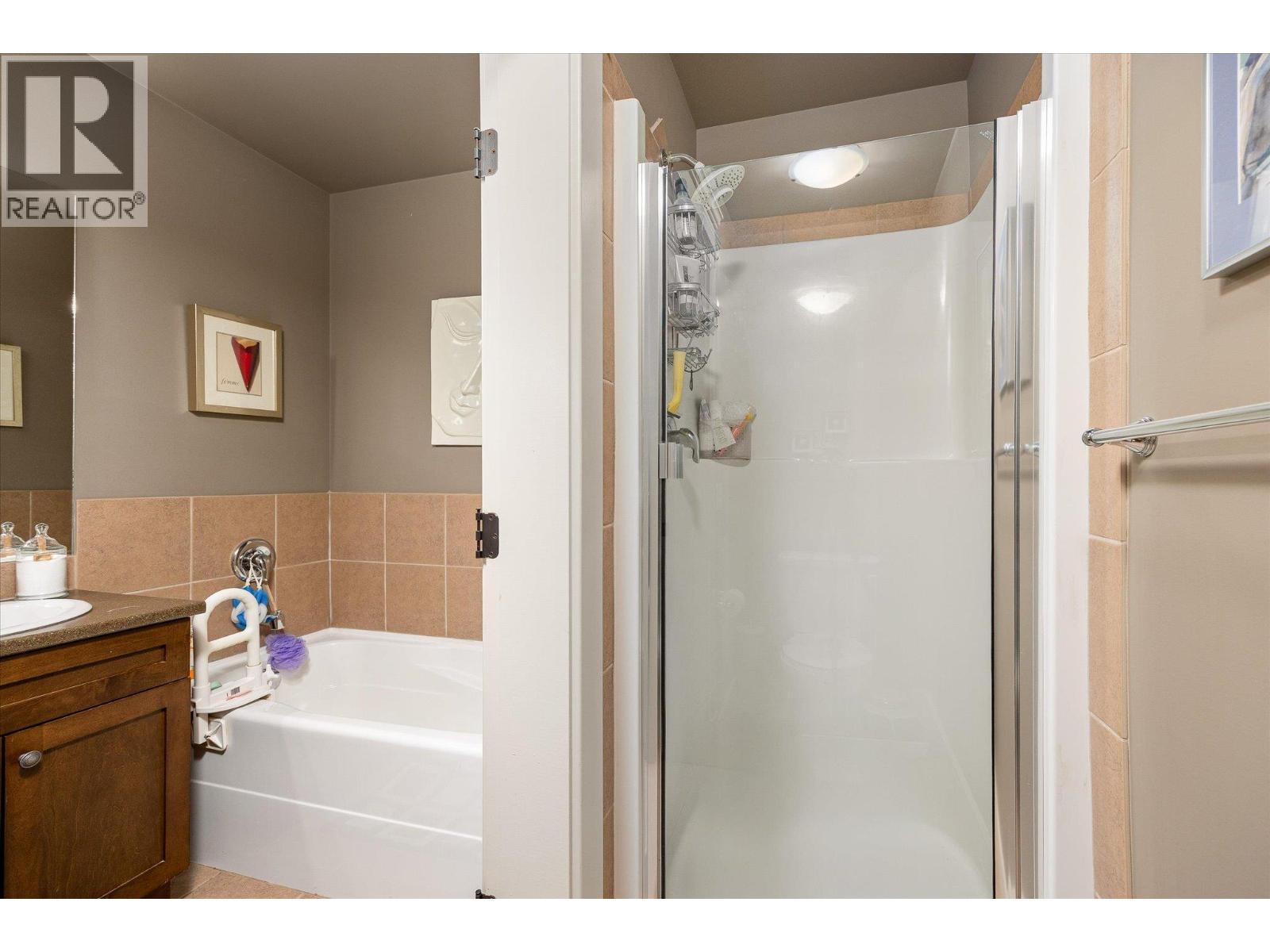 2070 Boucherie Road Unit# 403