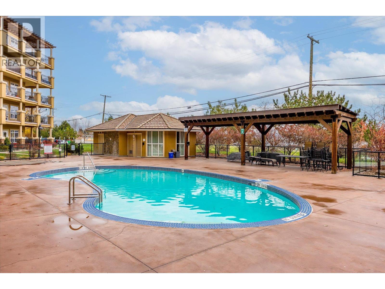 2070 Boucherie Road Unit# 403