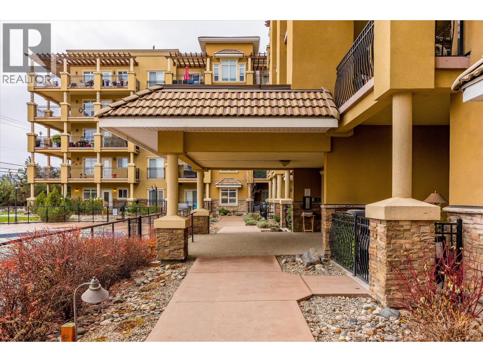 2070 Boucherie Road Unit# 403