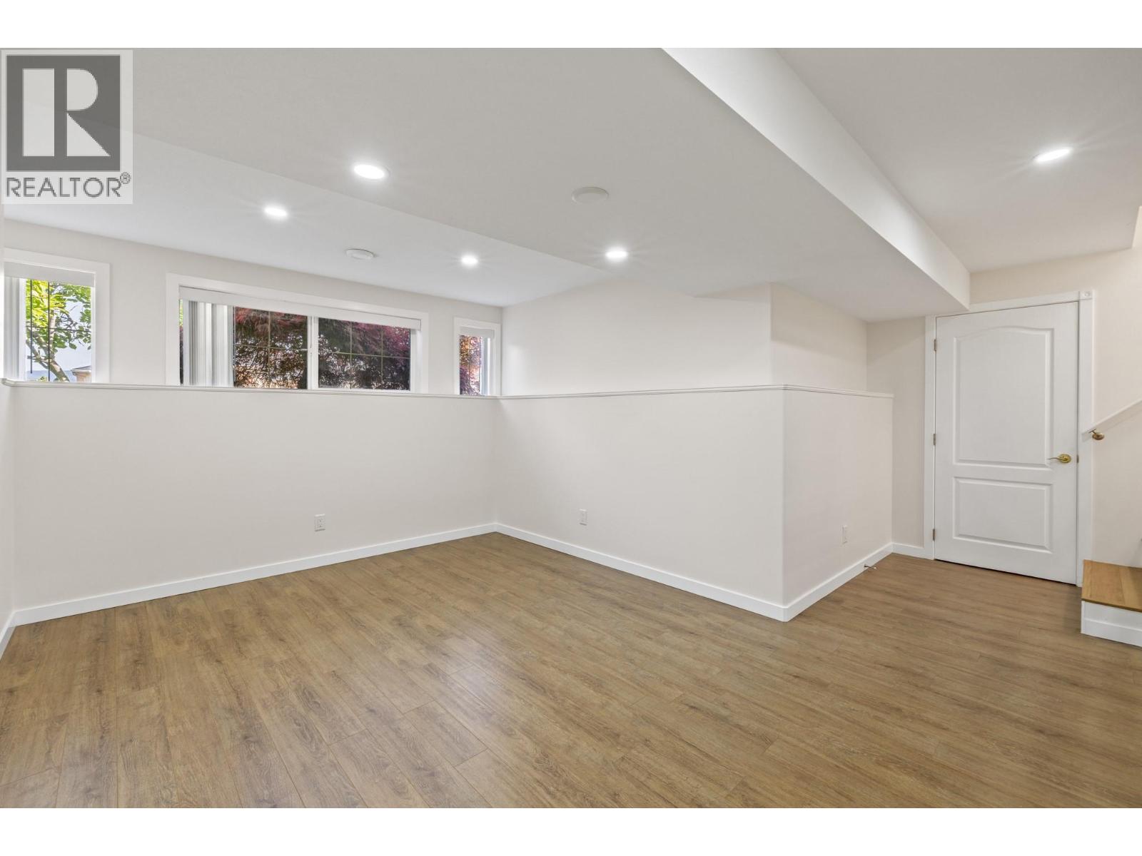 1638 Lindsay Drive