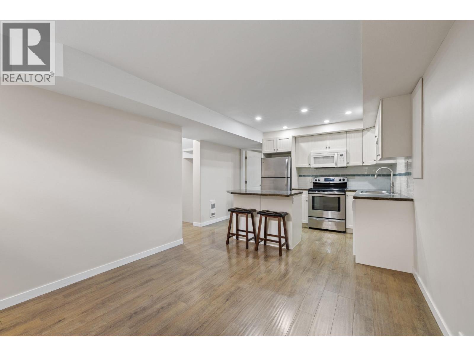 1638 Lindsay Drive