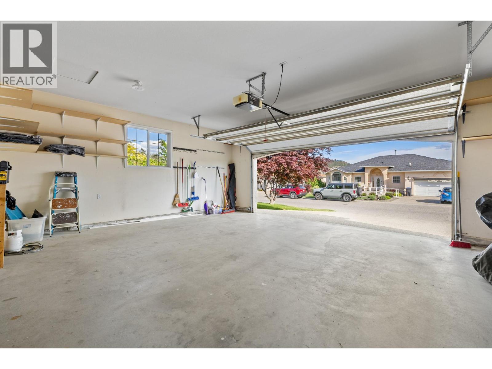 1638 Lindsay Drive