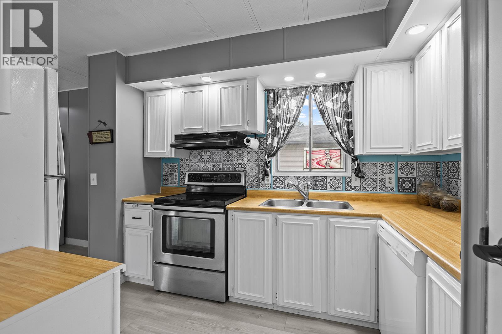 720 Commonwealth Road Unit# 90